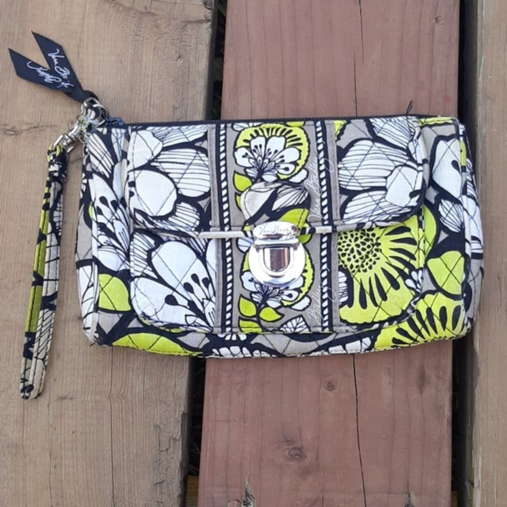 Vera Bradley Wristlet Clutch Citron Pattern Retired RARE